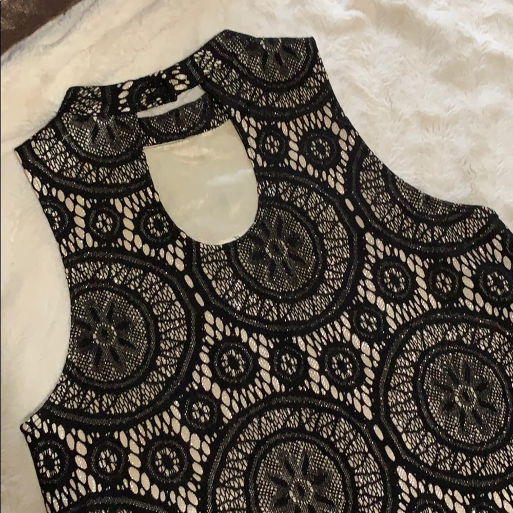 Dress - Picture 2 of 5